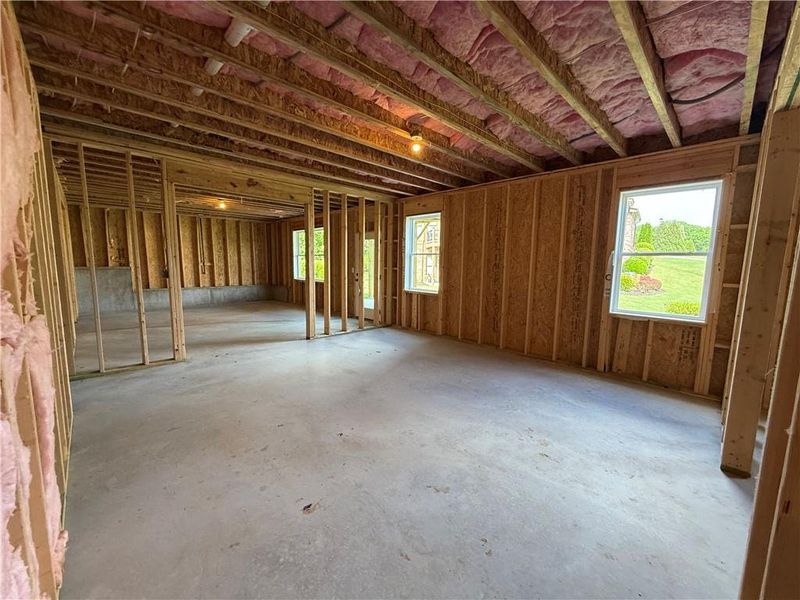 Spacious, unfurnished interior of a new home in , Jefferson (Image 34).