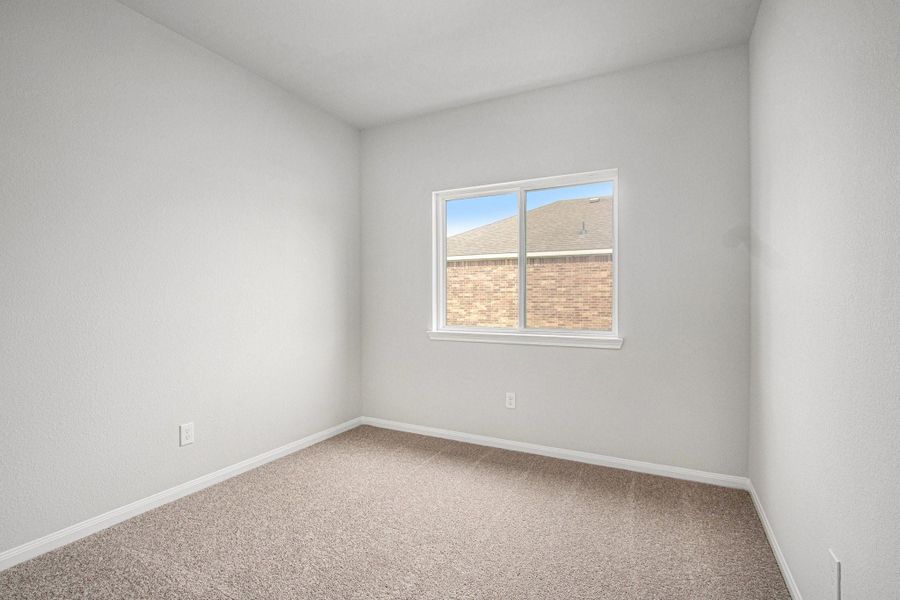 Spacious, unfurnished interior of a new home in Columbia Lakes, West Columbia (Image 9).