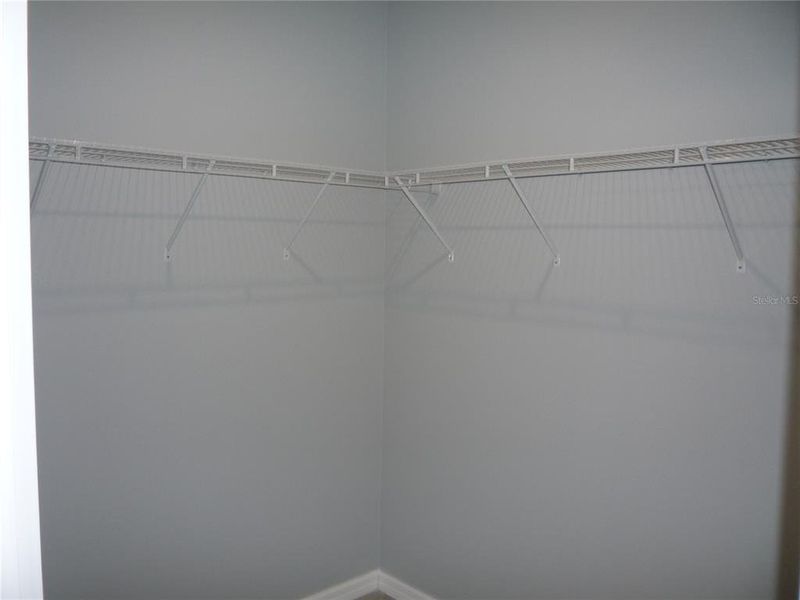 Spacious, unfurnished interior of a new home in , Ocala (Image 40).