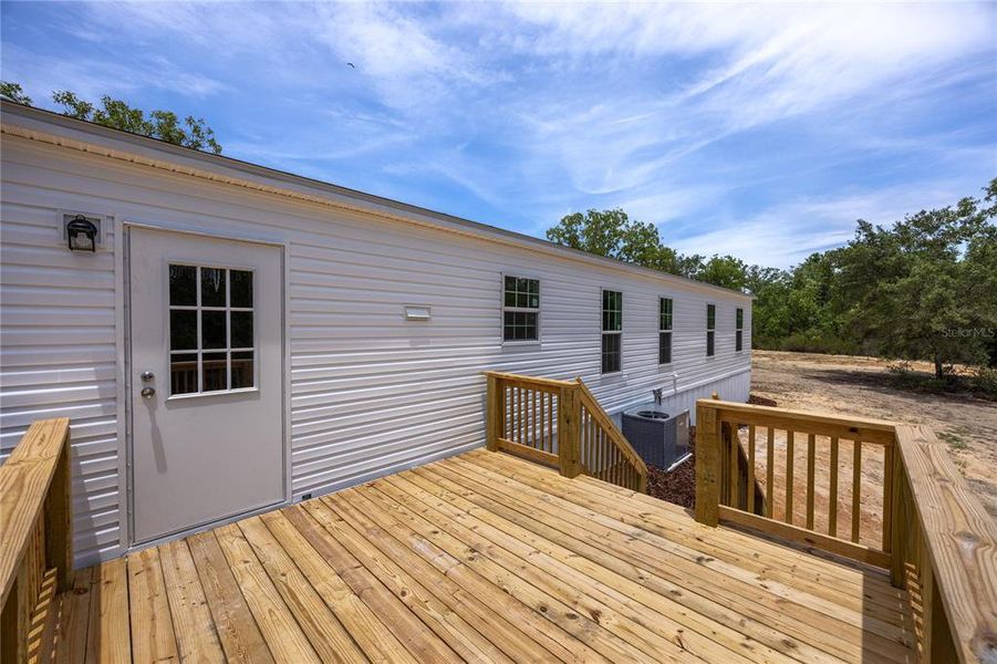 Exterior details and patio area of a home in , Interlachen (Image 23).