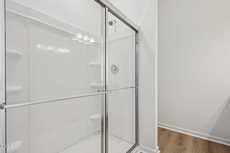 17-web-or-mls-Galloway Dr-017