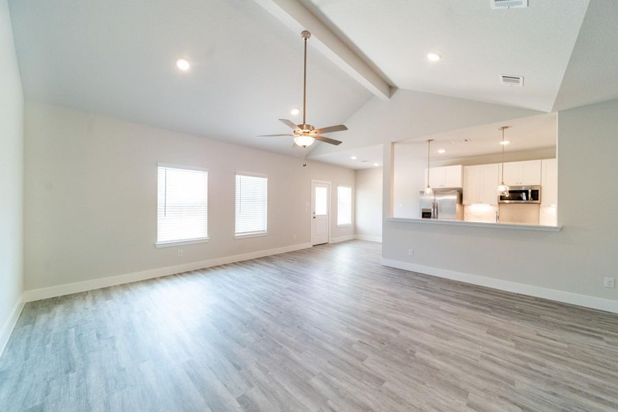 Spacious, unfurnished interior of a new home in , Conroe (Image 21). Spacious, unfurnished interior of a new home in , Conroe (Image 21).