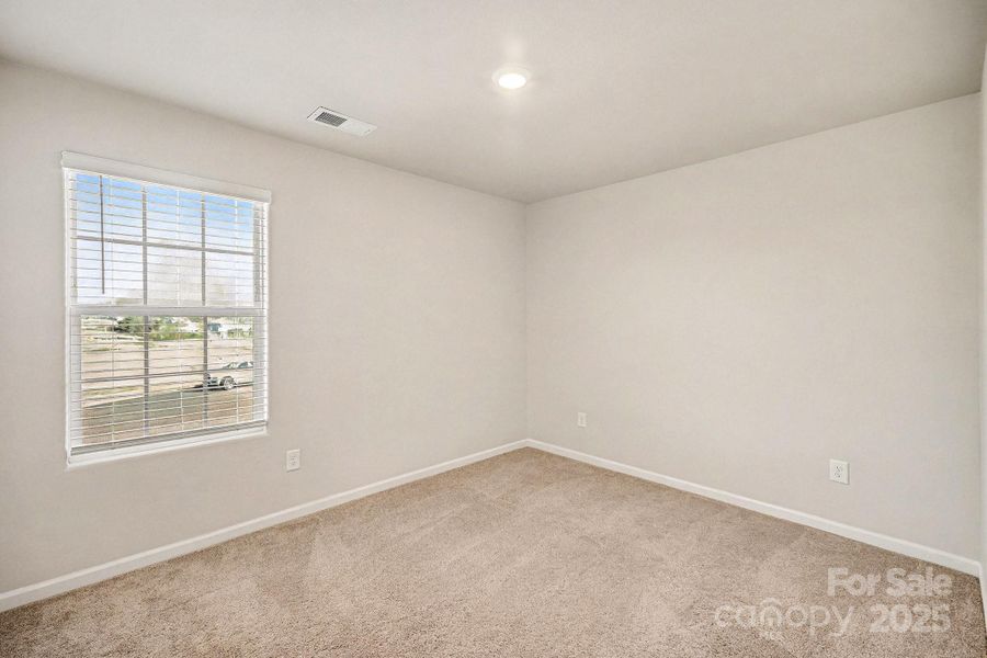 Spacious, unfurnished interior of a new home in , Shelby (Image 30).