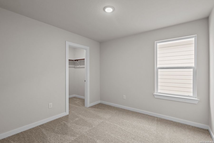 Spacious, unfurnished interior of a new home in Senna, Leon Valley (Image 22).