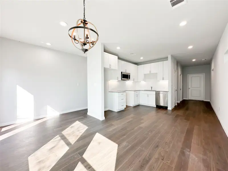 Spacious, unfurnished interior of a new home in , Spring (Image 9).