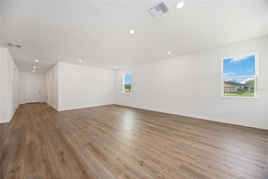 Spacious, unfurnished interior of a new home in Creekside at Rutland Ranch, Parrish (Image 14).