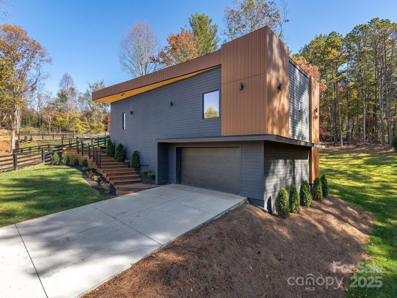 Image 24 of a home in .