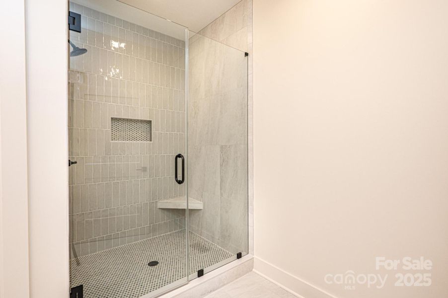 Image 43 of a home in .