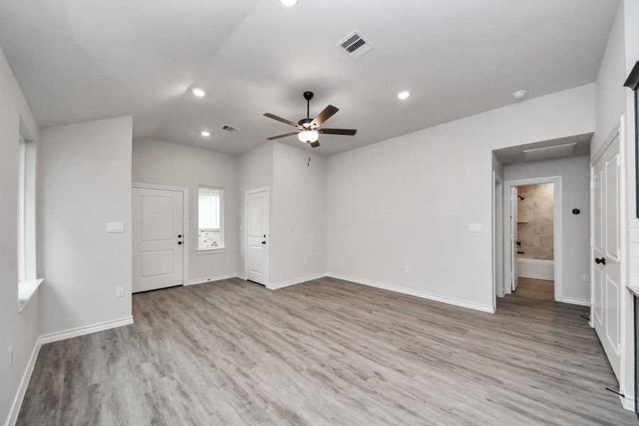Spacious, unfurnished interior of a new home in The Enclave at Spring Branch, Montgomery (Image 16). Spacious, unfurnished interior of a new home in The Enclave at Spring Branch, Montgomery (Image 16).
