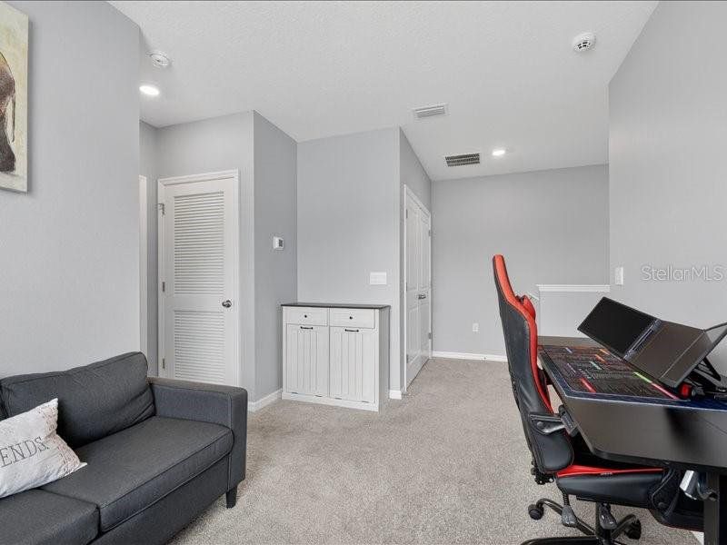 Furnished interior view inside a new home in , Apollo Beach (Image 8).
