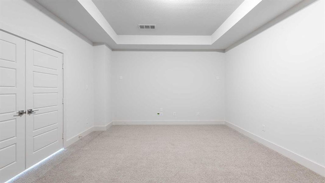 Spacious, unfurnished interior of a new home in Terraces 82'/100', Rockwall (Image 18).