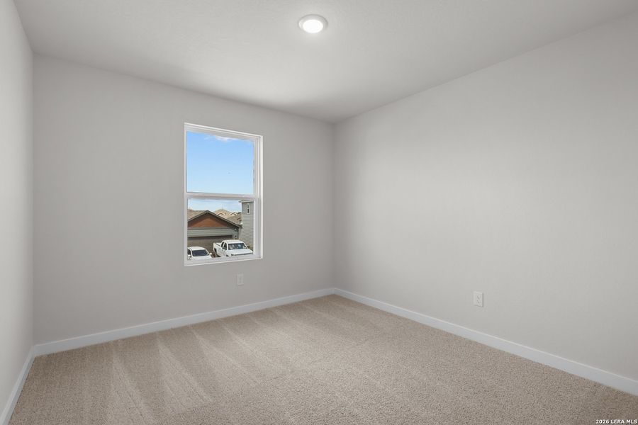 Spacious, unfurnished interior of a new home in Hacienda, San Antonio (Image 23).