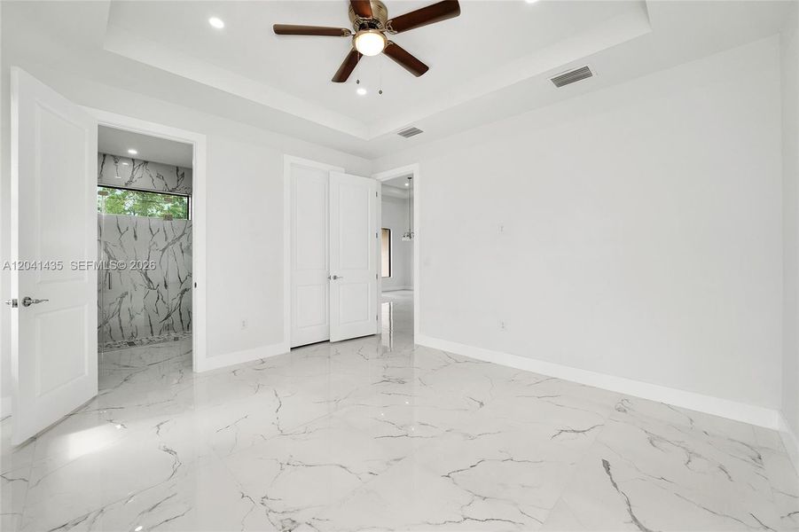 Spacious, unfurnished interior of a new home in , Lehigh Acres (Image 35).