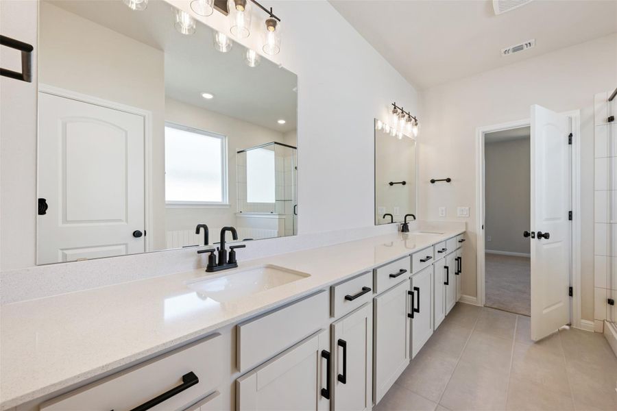 Furnished interior view inside a new home in Berry Creek Highlands, Georgetown (Image 6).