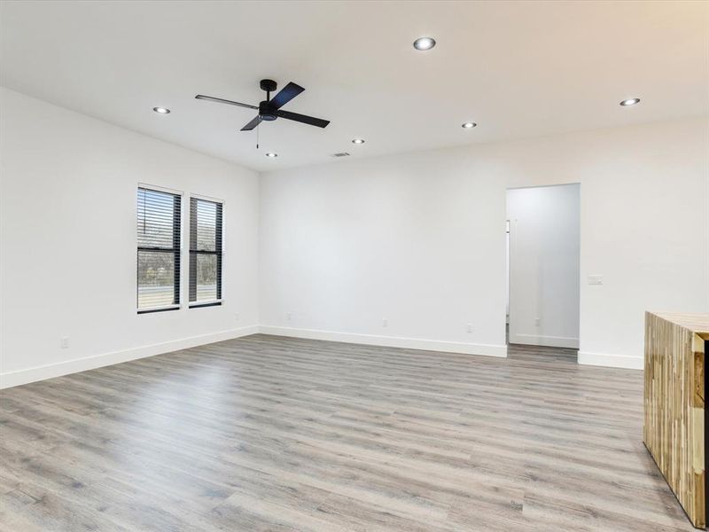 Spacious, unfurnished interior of a new home in , Bells (Image 30).