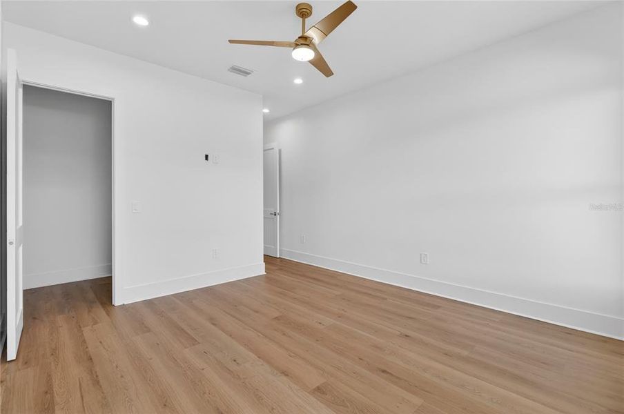 Spacious, unfurnished interior of a new home in , Tampa (Image 68). Spacious, unfurnished interior of a new home in , Tampa (Image 68).