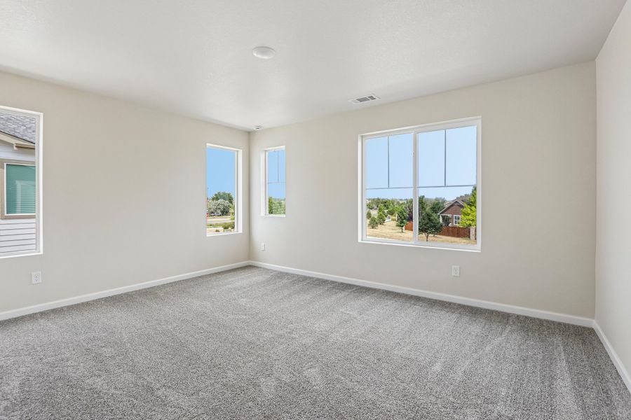 Spacious, unfurnished interior of a new home in Spring Valley, Longmont (Image 8). Spacious, unfurnished interior of a new home in Spring Valley, Longmont (Image 8).