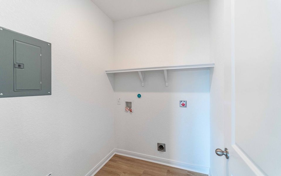 Spacious, unfurnished interior of a new home in Katzer Ranch, Converse (Image 32).