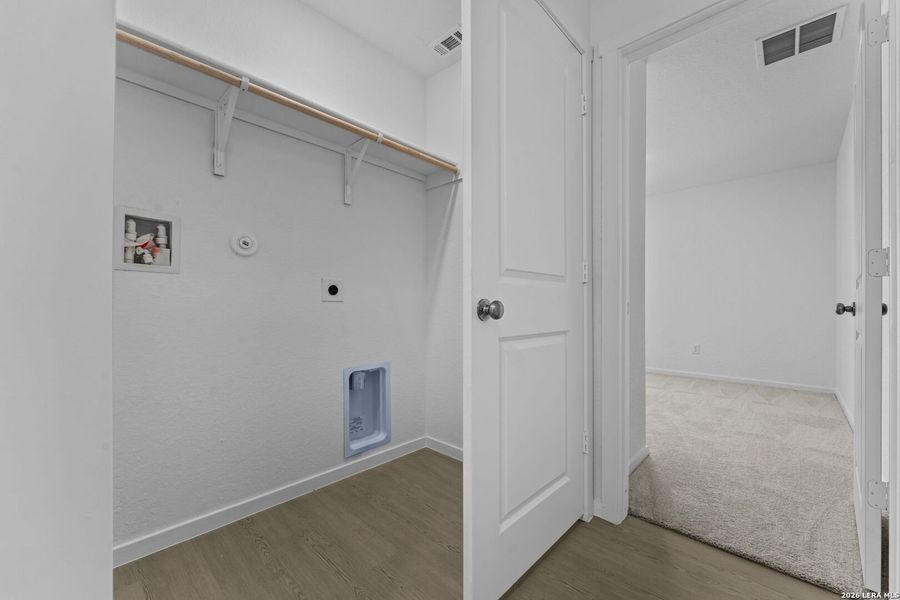 Spacious, unfurnished interior of a new home in Friendship Oaks, Fredericksburg (Image 11). Spacious, unfurnished interior of a new home in Friendship Oaks, Fredericksburg (Image 11).