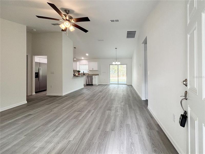 Spacious, unfurnished interior of a new home in , Dunnellon (Image 52).