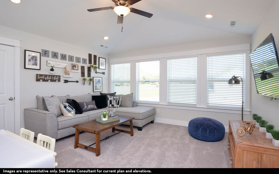 Furnished interior view inside a new home in McCain's Station, Gallatin (Image 15).