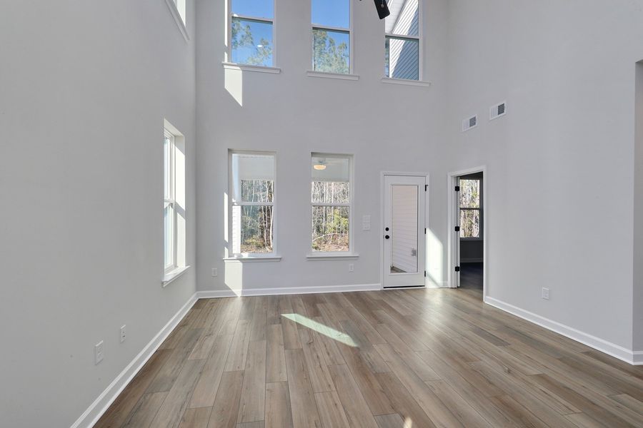 Spacious, unfurnished interior of a new home in Bally Castle, Murrells Inlet (Image 16).