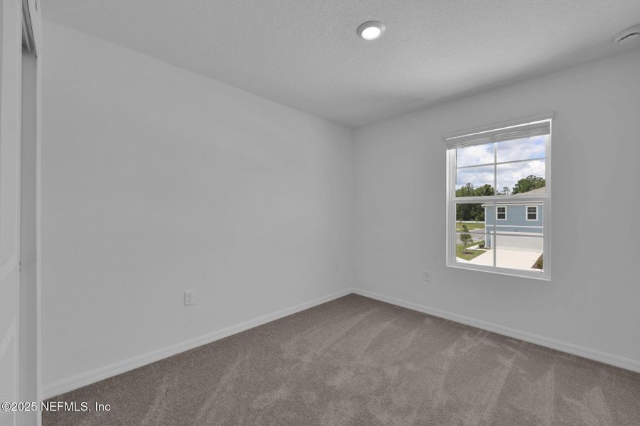 Spacious, unfurnished interior of a new home in , Jacksonville (Image 8).