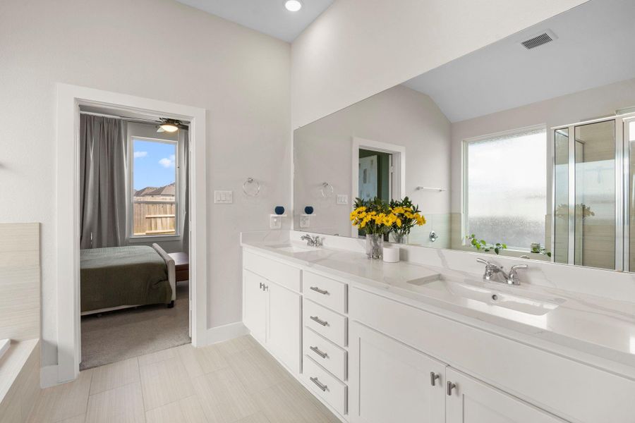 Furnished interior view inside a new home in , Fulshear (Image 8).