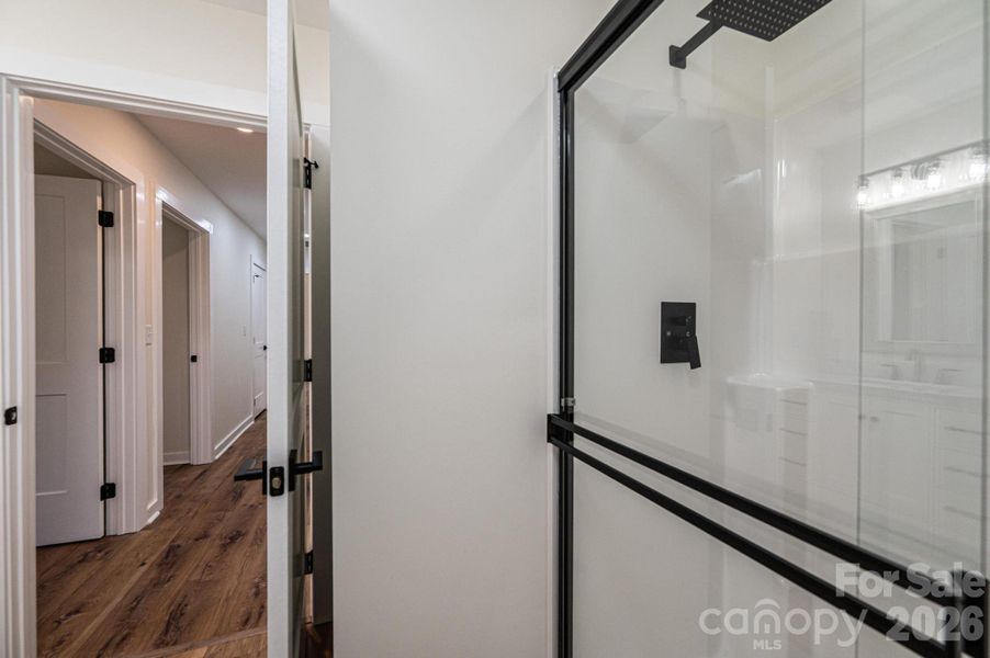 Image 47 of a home in .