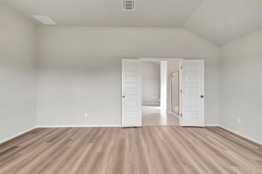 Spacious, unfurnished interior of a new home in Carillon, Manor (Image 18).