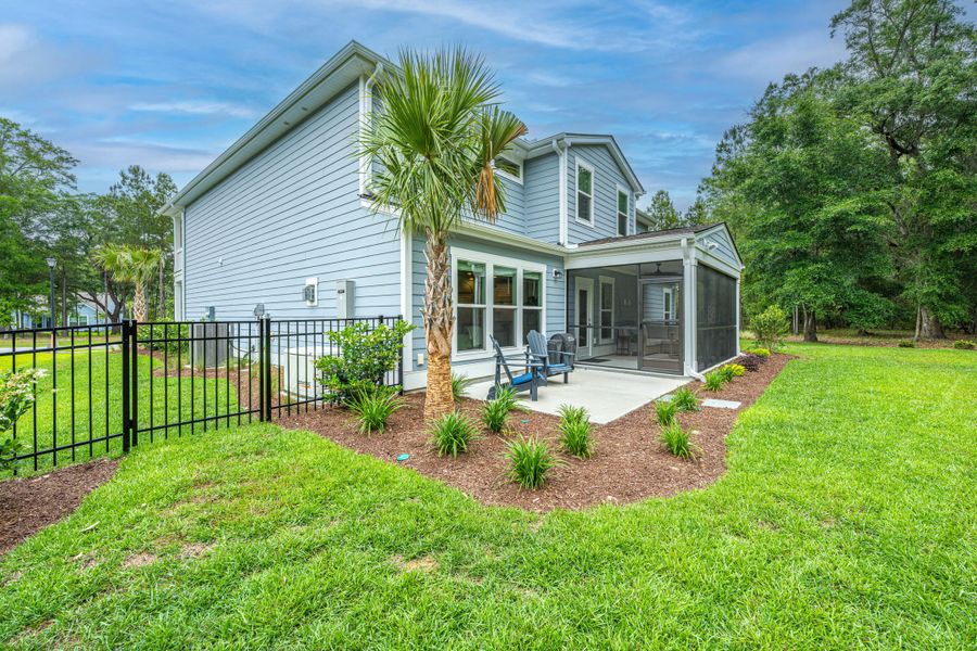 Exterior details and patio area of a home in Sea Island Preserve, Johns Island (Image 34).