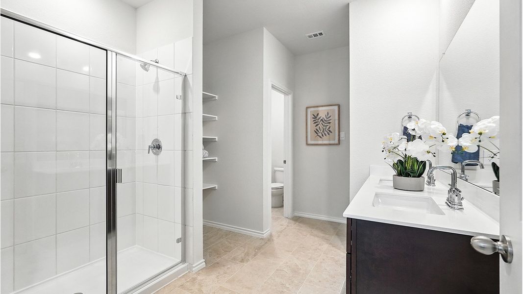 Representative furnished interior of a home built from the Naples by D.R. Horton in The Reserve at Timber Creek, Lindale (Image 25).