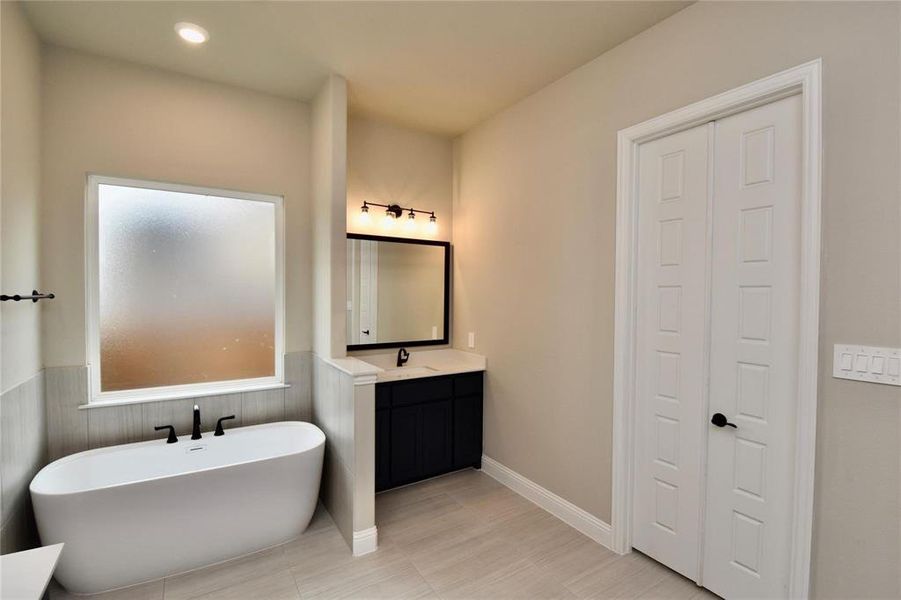 Furnished interior view inside a new home in , Prosper (Image 5).