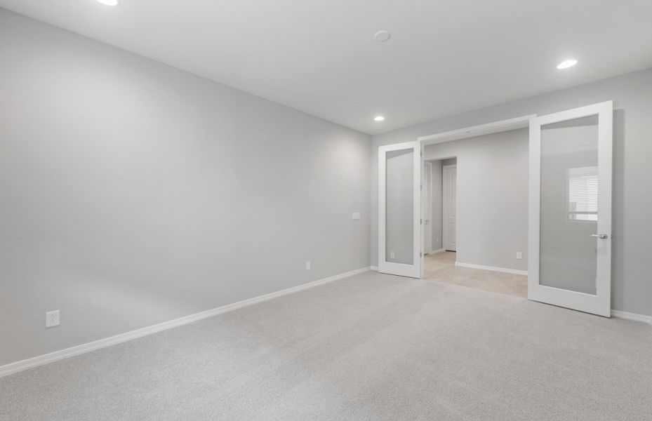 Spacious, unfurnished interior of a new home in El Rancho Santa Rosa, Maricopa (Image 21).