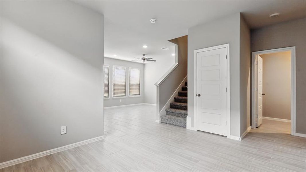 Spacious, unfurnished interior of a new home in Orchard Village, Fort Worth (Image 22). Spacious, unfurnished interior of a new home in Orchard Village, Fort Worth (Image 22).