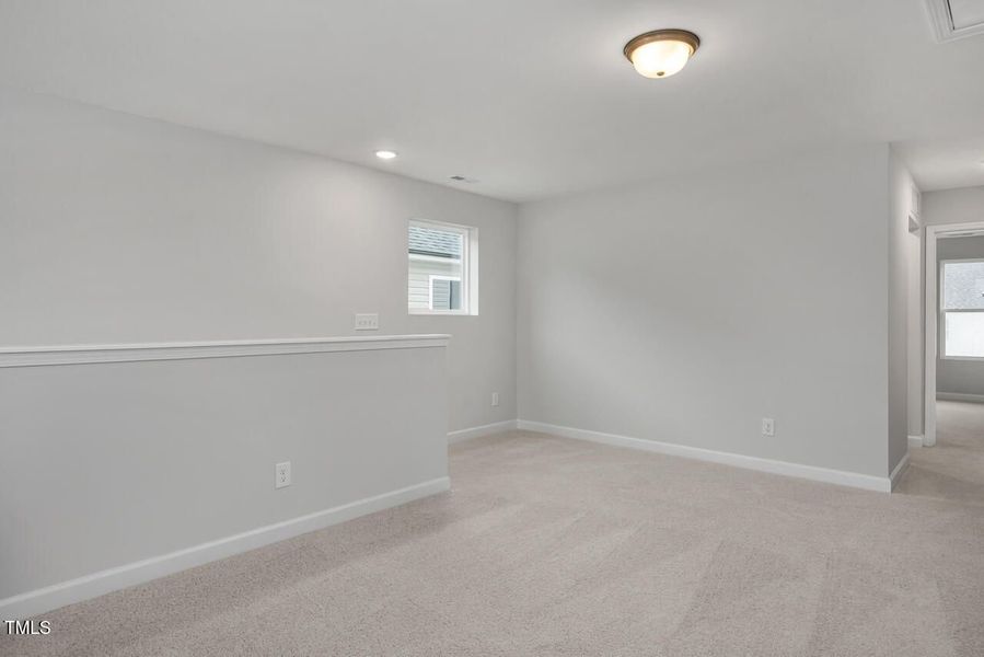 Spacious, unfurnished interior of a new home in Gregory Village, Lillington (Image 39).
