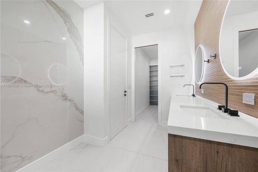 Furnished interior view inside a new home in , Fort Lauderdale (Image 8). Furnished interior view inside a new home in , Fort Lauderdale (Image 8).