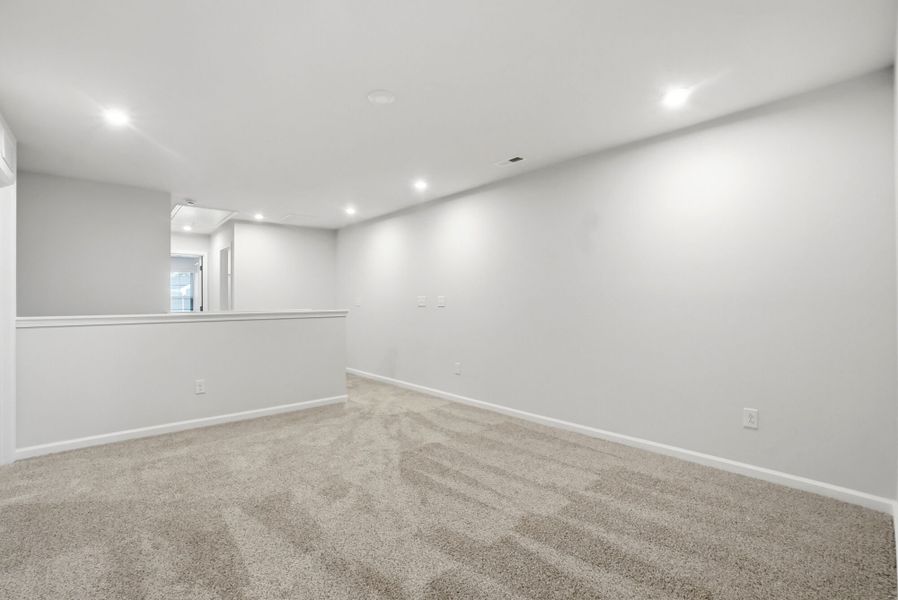 Spacious, unfurnished interior of a new home in Stonesummit at Reedy Creek, Charlotte (Image 16).