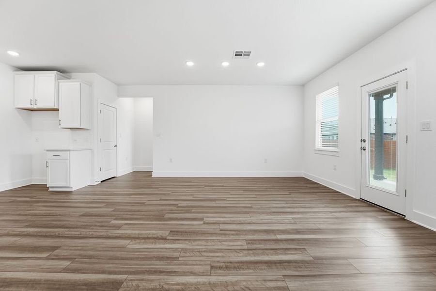 Spacious, unfurnished interior of a new home in Lisso 50s, Pflugerville (Image 10).