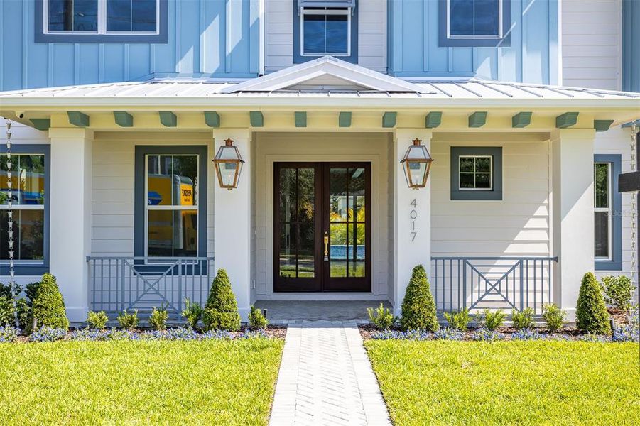Exterior details and patio area of a home in , Tampa (Image 30).