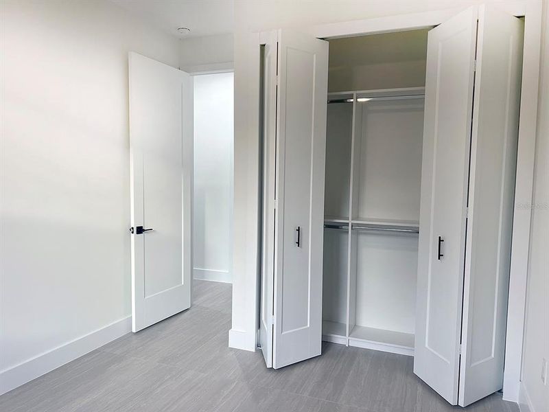 Spacious, unfurnished interior of a new home in , North Port (Image 19).