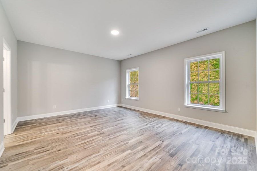 Spacious, unfurnished interior of a new home in , Whittier (Image 18).