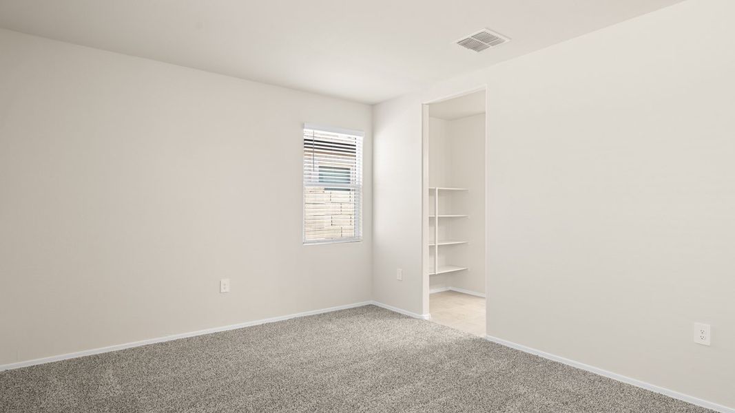 Spacious, unfurnished interior of a new home in Rio Rancho Estates, Wittmann (Image 27).