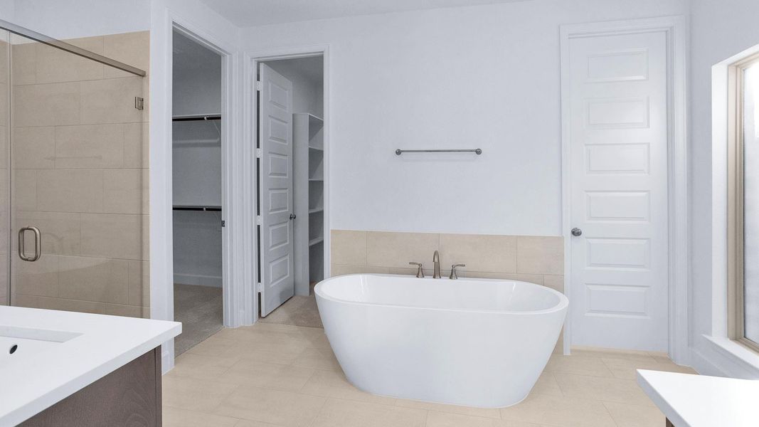 Furnished interior view inside a new home in Evergreen 50', Conroe (Image 3).