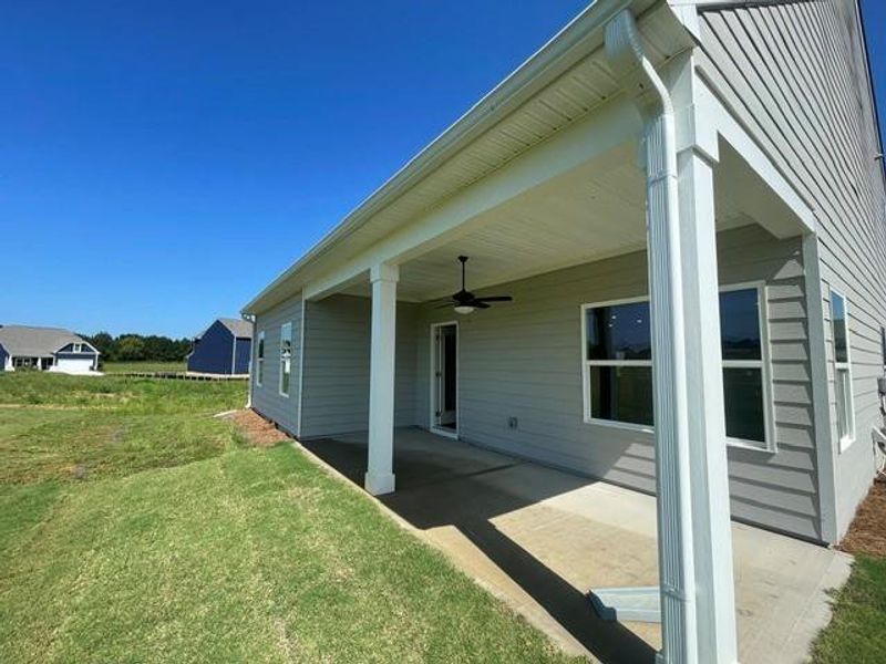 Exterior details and patio area of a home in Salacoa, Calhoun (Image 3).