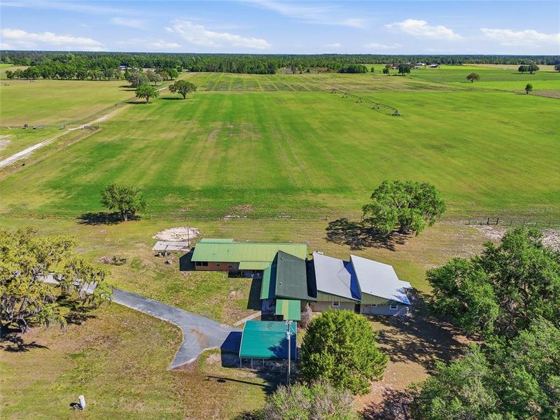 Community amenities in , Bronson (Image 68).