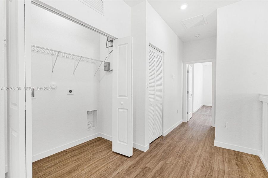 Spacious, unfurnished interior of a new home in , Miami (Image 88).