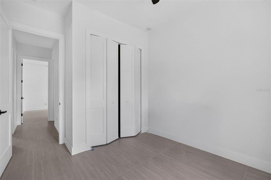 Spacious, unfurnished interior of a new home in , Port Charlotte (Image 20).