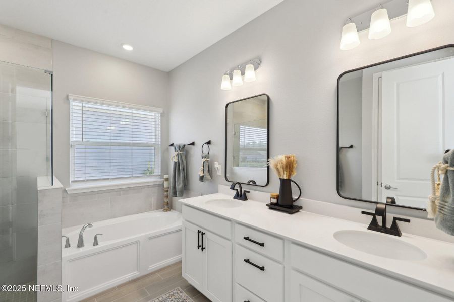 Furnished interior view inside a new home in Shearwater, St. Augustine (Image 17).