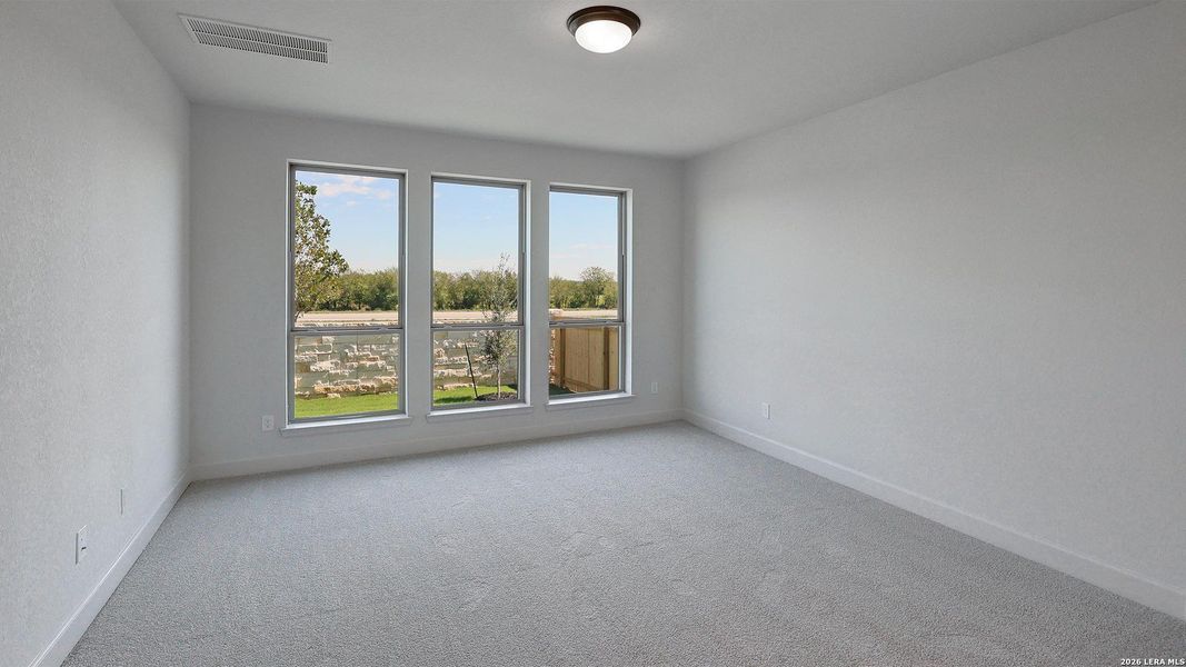 Spacious, unfurnished interior of a new home in Haby Hill, San Antonio (Image 24).